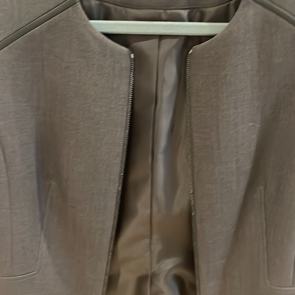 Calvin Klein blazer with leather detail and front zipper - Picture 4 of 9